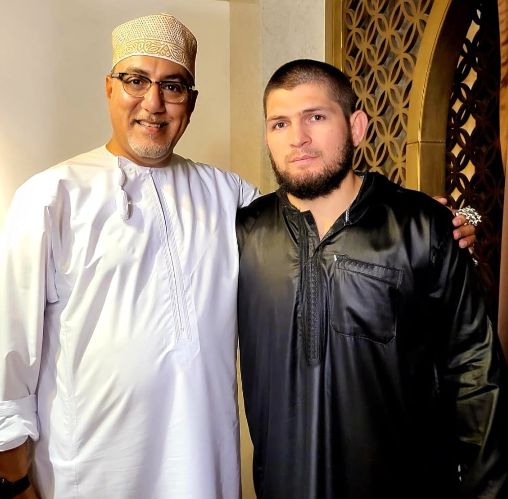 Cabinet Secretary for Tourism, immediate former M.P. for Mvita Constituency, and the party leader of The Republican Congress Party of Kenya a partner of the Jubilee Coalition met up with UFC Lightweight Champion in Mecca. Photo credit: Twitter/tunajibu