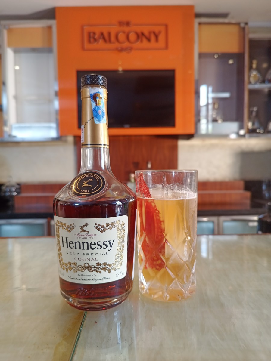 Hennessy Bubble My Way cocktail by Mixologist Evans Otieno