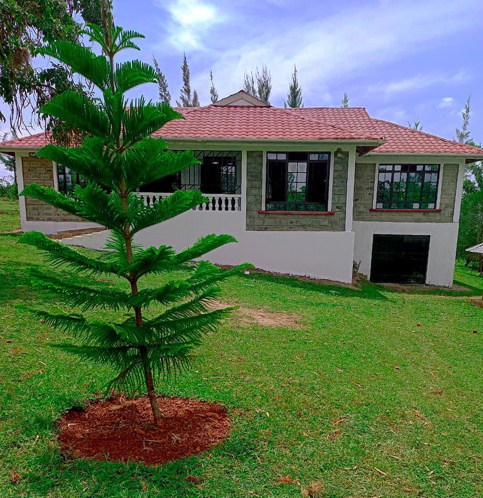 The beautiful house King Kaka built for his mother in an undisclosed location. Photo credit: Instagram/thekingka