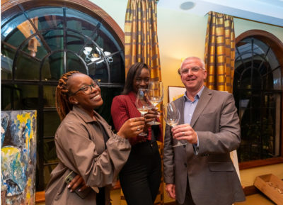 4, just 4 photos that prove Caren Kibbett is the most beautiful News Anchor today