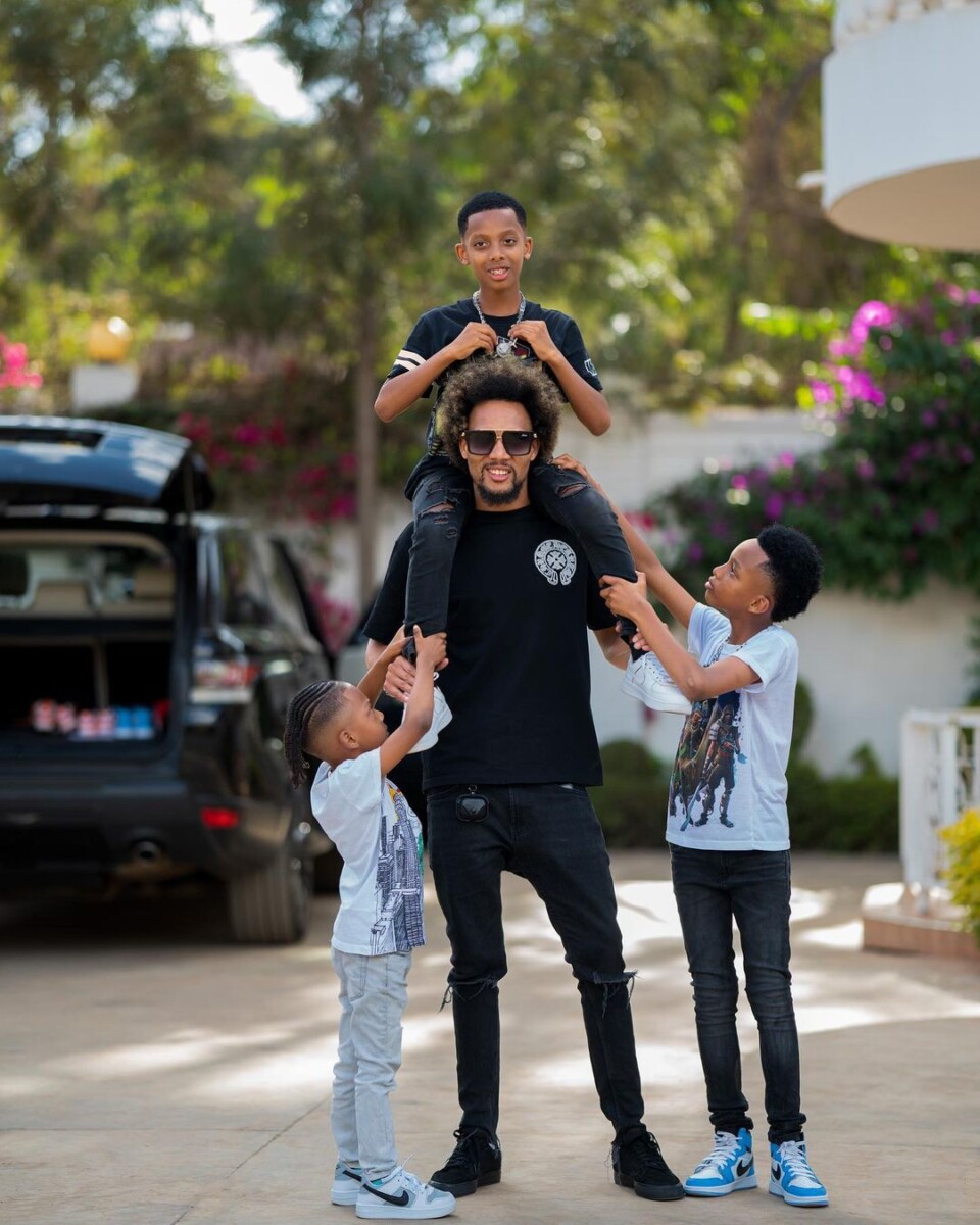 dope photos of KRG the Don and his 3 grown boys