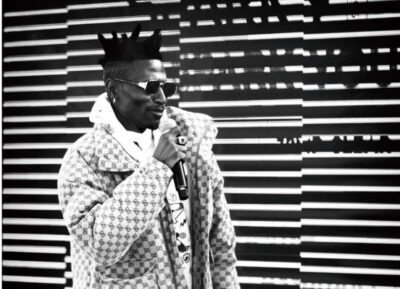 Photo of Andrew Kibe holding ‘someone’s wife’ cosily rattles Kenyans again