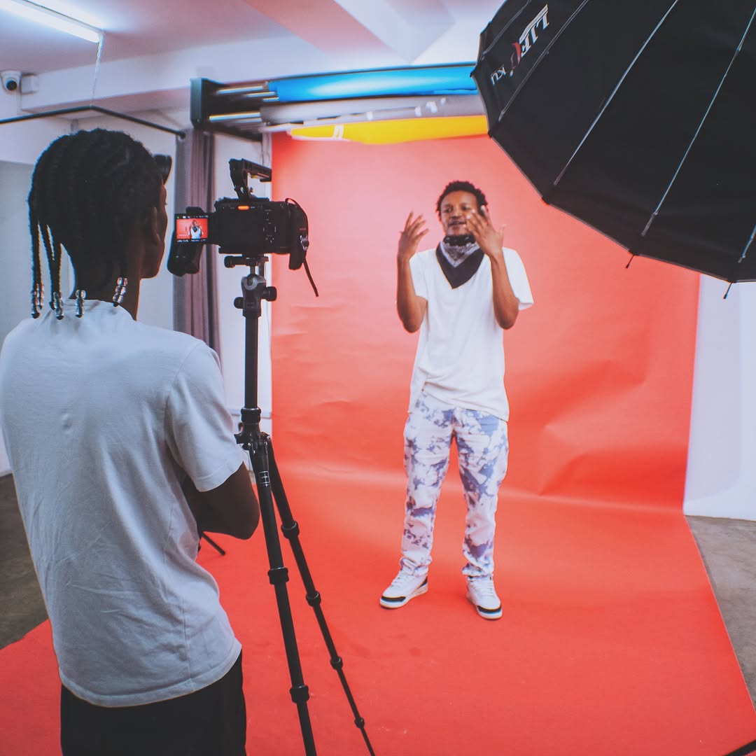 Jovy Jovv on set shooting the music video for the BOY single. Photo credit: Instagram/joviejovv