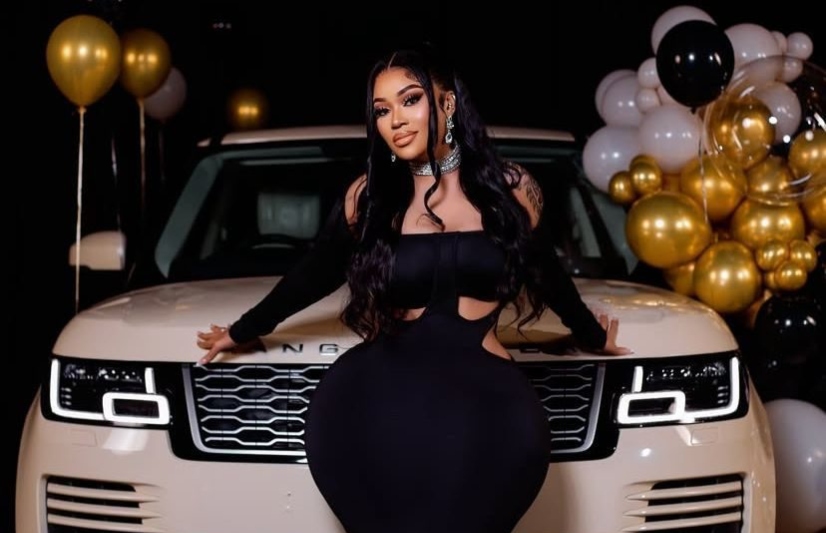 Vera Sidika shows off her new Range Rover. PHOTO/@queenveethebosset/Instagram