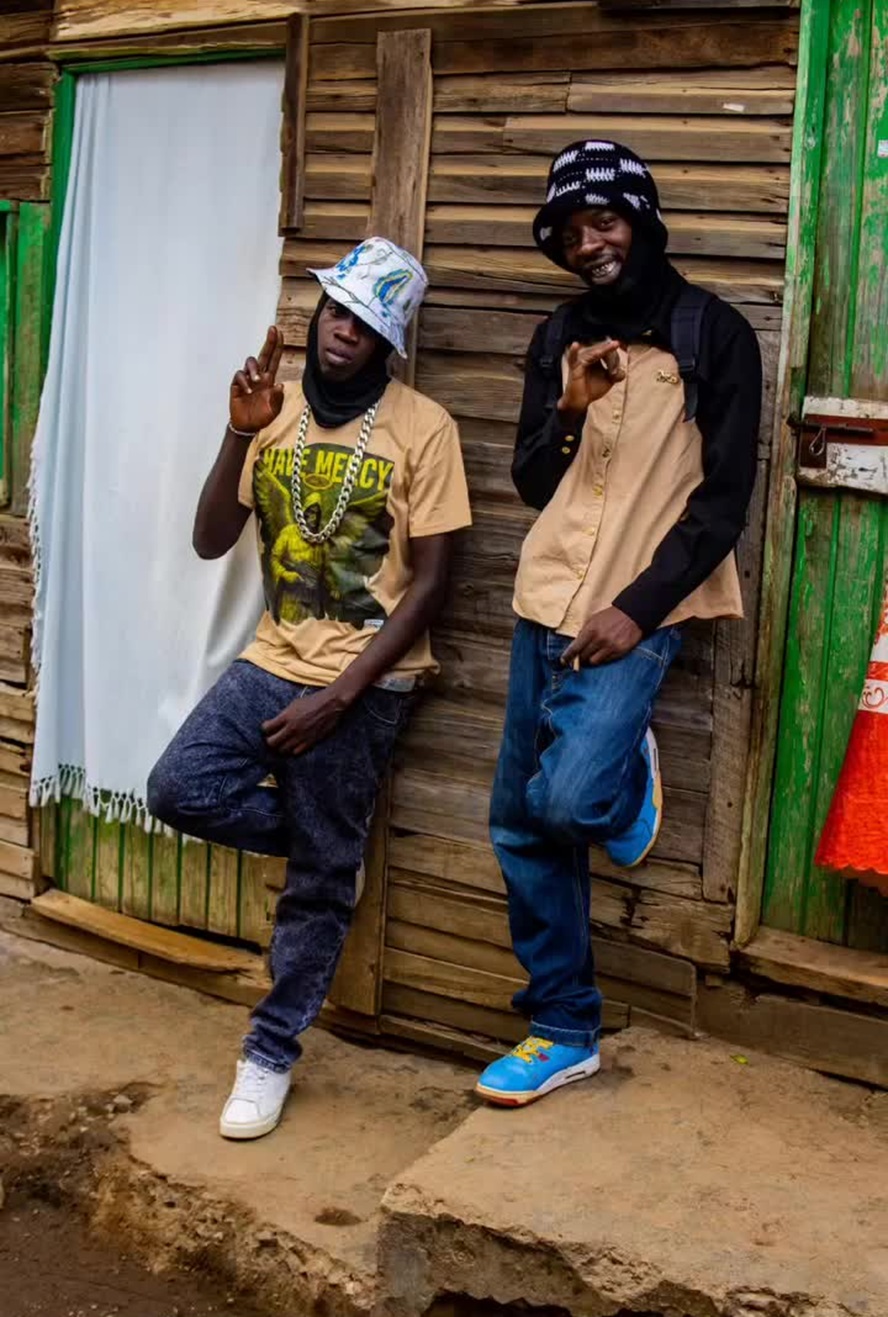 Virusi Mbaya with Metro Stunna